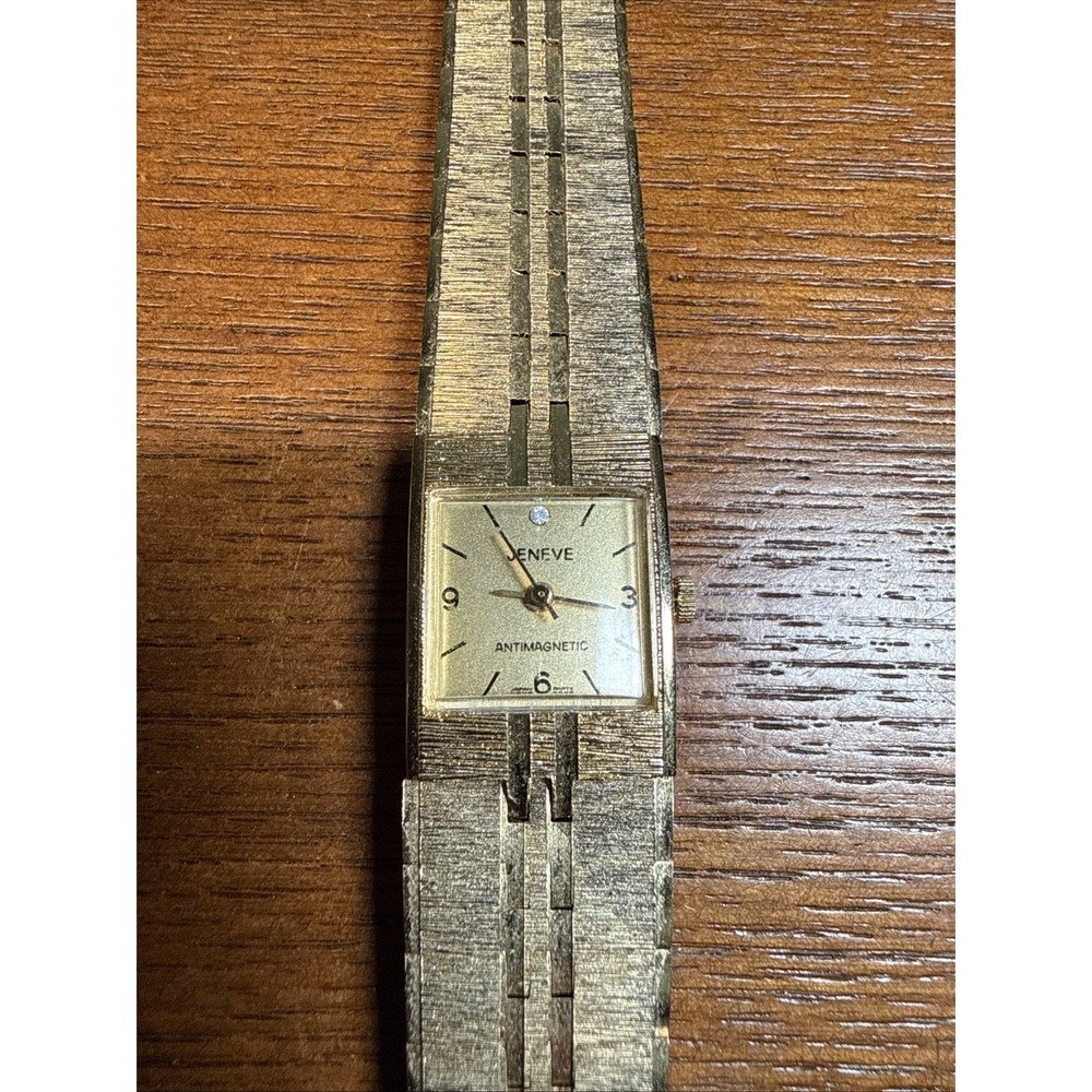 Vintage Jeneve Working Ladies Gold Tone Watch Y2K Absolutely Mint New Battery